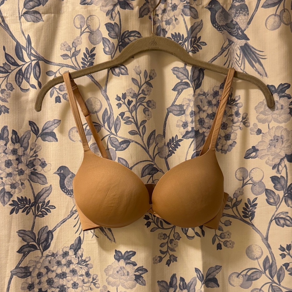 SKIMS Smooth Molded T-Shirt Bra in Tan Brown